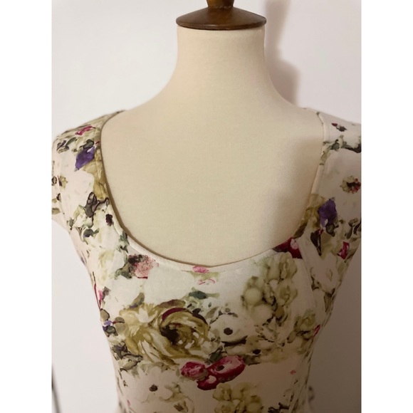 Cream Floral A-Line/Fit & Flare red Scoop Neck Dress Size L / XL - Picture 2 of 8